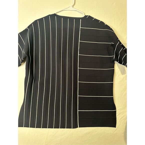 MaxMara Striped Boxy Top Navy White Short Sleeve Geometric Pattern Size M - Picture 8 of 8